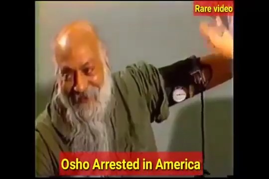 File:Anurag - Osho in Jail (1985) ; 00min 07sec.jpg