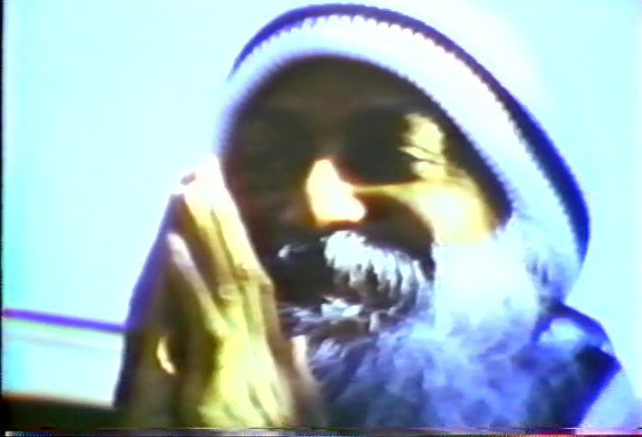 File:Geetam - Another Way of Living (1981) ; still 03m 18s.jpg