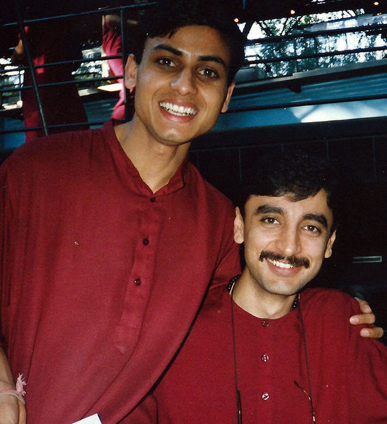 File:Vatayan and friend Pune ashram 2000.jpg