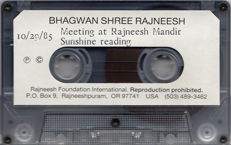 File:1985-10-29 Sunshine reading interview with Osho - TapeA.jpg
