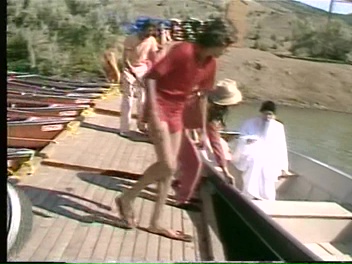 File:Ranch Footage 02 (1982) ; still 01h 25m 11s.jpg