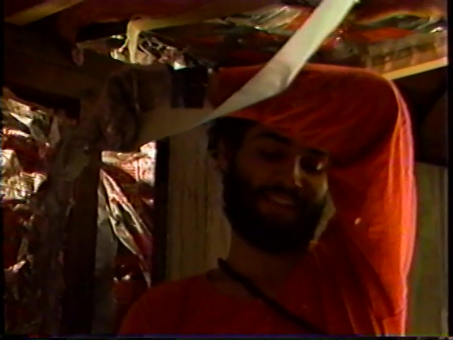 File:The Great Journey - Bhagwan Shree Rajneesh Coming from the East to the West (1982) ; still 18m 39s.jpg