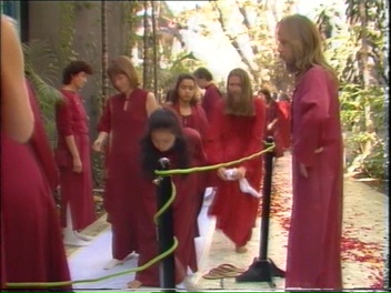 File:Osho Leaving the Body Tape 2 (1990) ; still 29m 10s.jpg