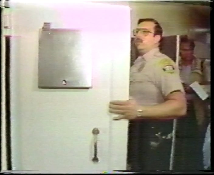 File:ABC Nightline - Prison Interviews (1985) Part 1 ; still 01min 58sec.jpg