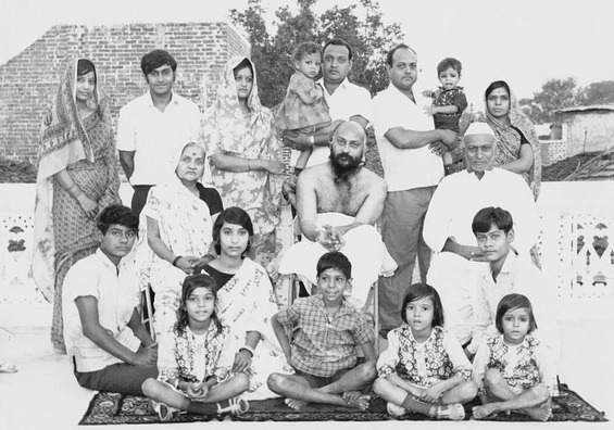 File:Osho and family 01.jpg