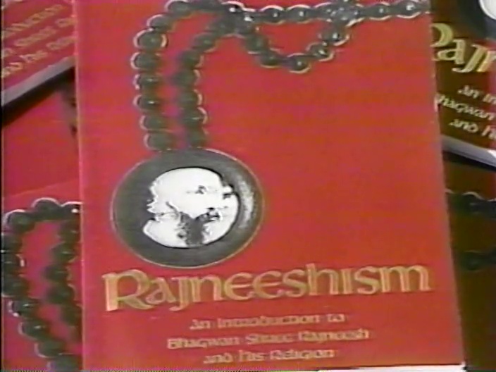 File:Rajneeshpuram - An Experiment to Provoke God (1993) ; still 23m 33s.jpg