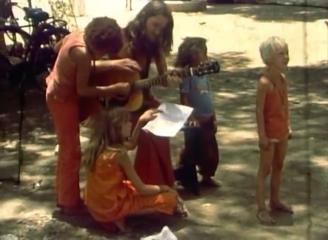 File:Siddhartha - Erinnerungen an Poona (1979) ; still 07min 11sec.jpg