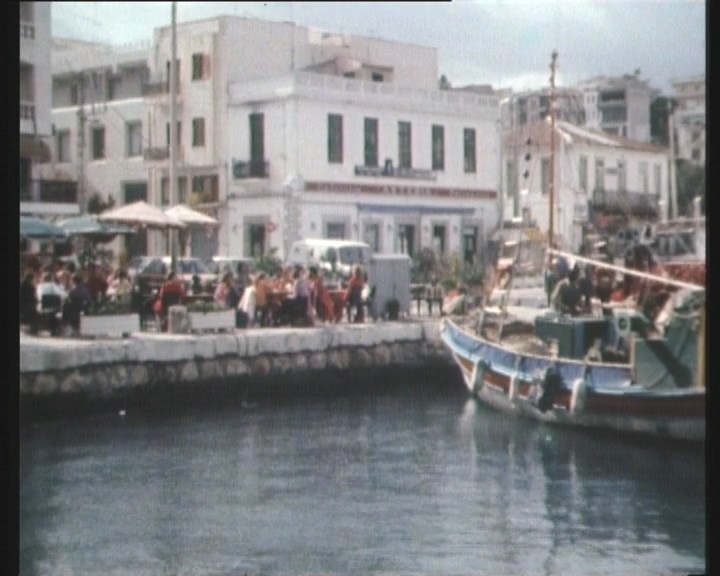 File:TROS Aktua 1986-02-24 - Bhagwan op Kreta (1986) ; still 22m 10s.jpg