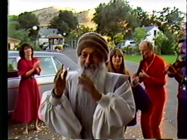 File:The Last Testament - Interviews with World Media (1985) ; still 01m 30s.jpg