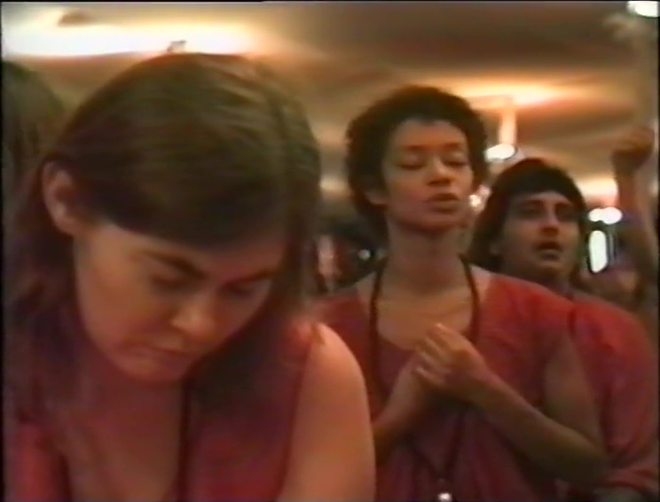File:1979-07-10 Osho Guru Purnima (film) ; still 13min 03sec.jpg