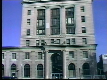 File:Osho Portland (1985) ; still 02h 02m 00s.jpg