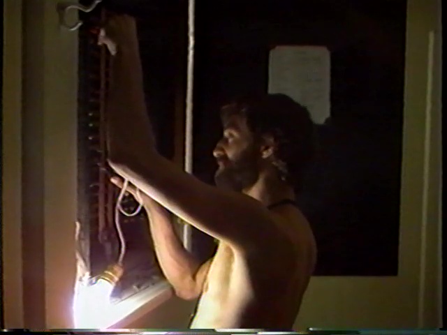 File:The Great Journey - Bhagwan Shree Rajneesh Coming from the East to the West (1982) ; still 17m 27s.jpg