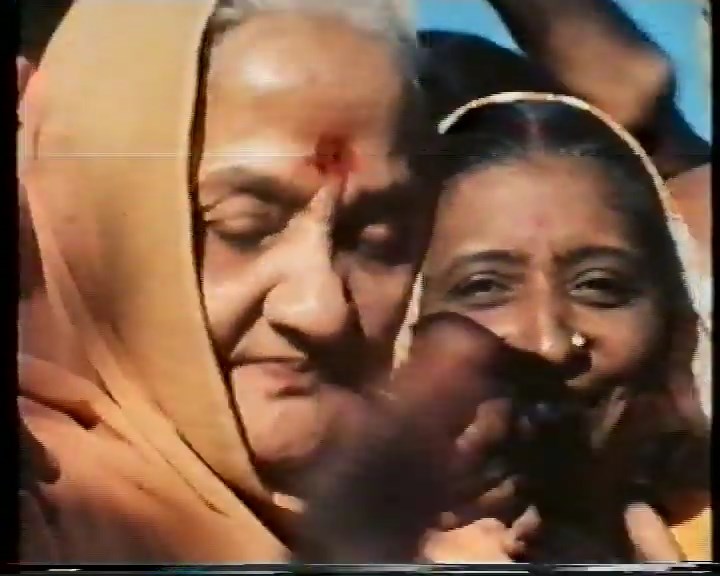 File:Bhagwan (1978) ; 14min 27sec Mataji (Osho’s mother).jpg