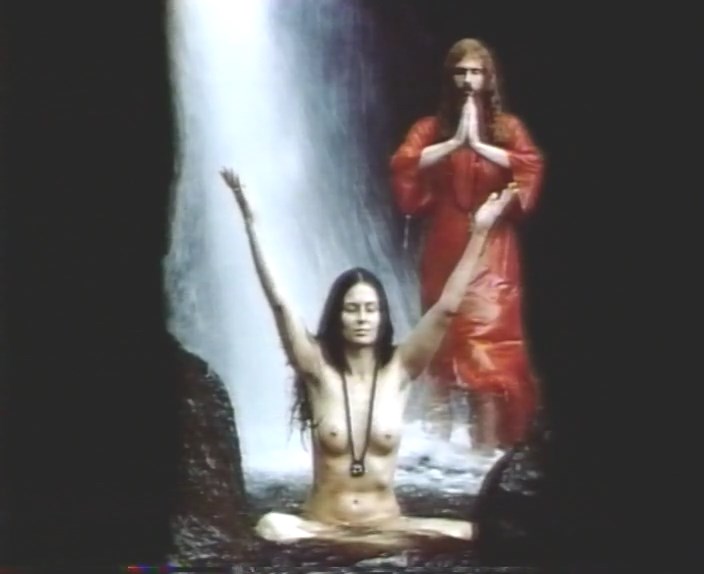 File:Bhagwan Shree Rajneesh - The Man Who Was God (1989) (dut) ; still 04m 12s.jpg