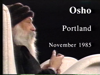 File:Osho Portland (1985) ; still 00m 06s.jpg