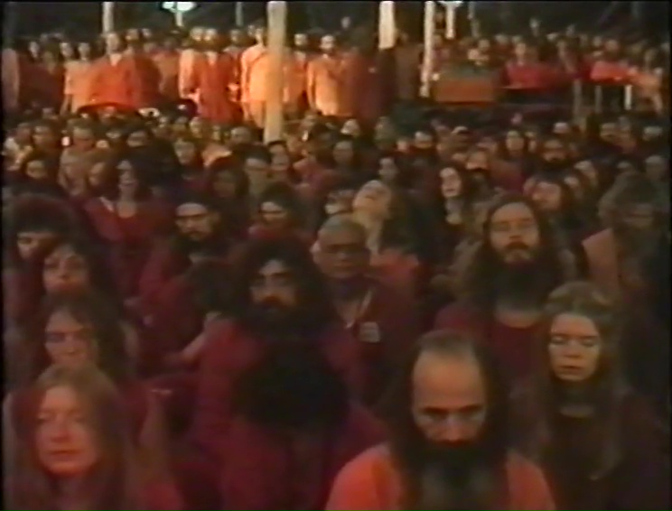 File:1979-07-10 Osho Guru Purnima (film) ; still 23min 12sec.jpg