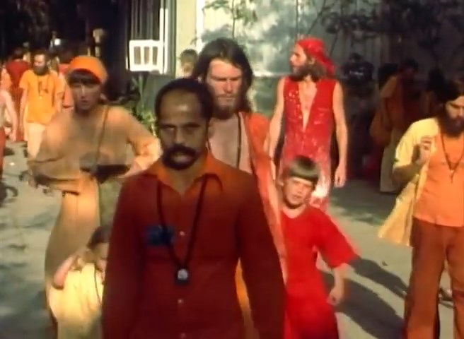 File:Siddhartha - Erinnerungen an Poona (1979) ; still 06min 23sec.jpg