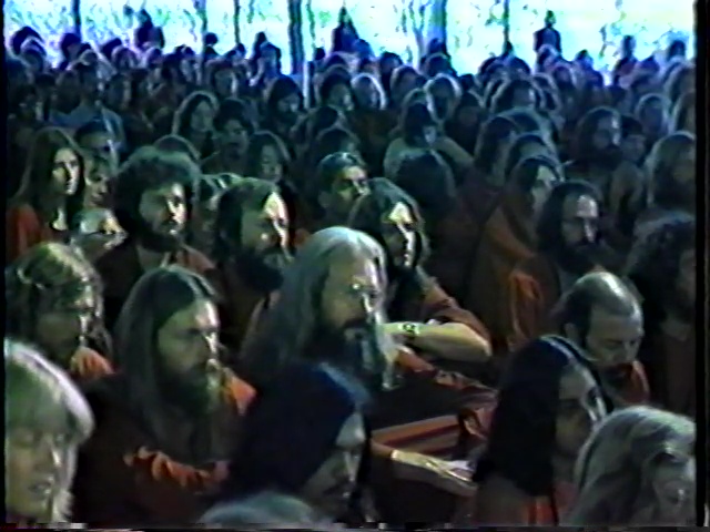 File:The Great Journey - Bhagwan Shree Rajneesh Coming from the East to the West (1982) ; still 08m 56s.jpg