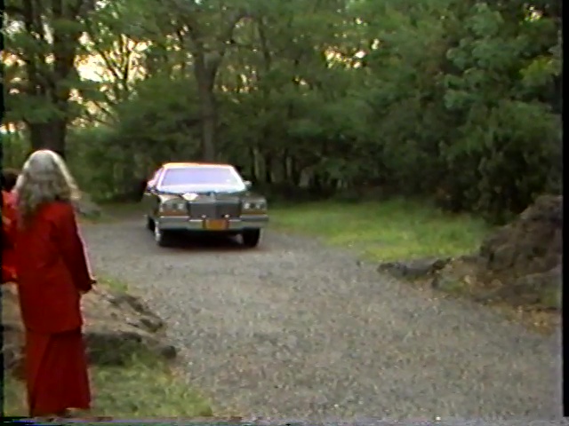 File:The Great Journey - Bhagwan Shree Rajneesh Coming from the East to the West (1982) ; still 23m 33s.jpg