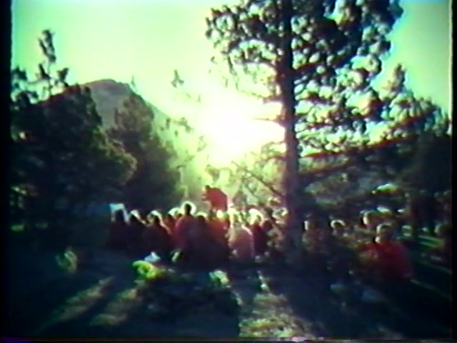 File:The Great Journey - Bhagwan Shree Rajneesh Coming from the East to the West (1982) ; still 46m 02s.jpg
