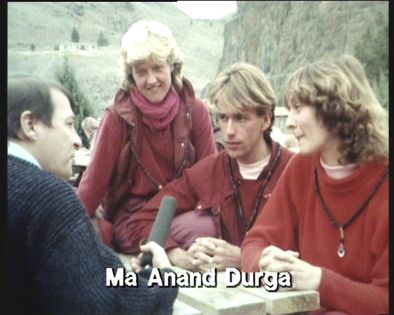 still 08m 52s. Interview with Ma Anand Durga (Dutch).