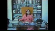 Thumbnail for File:Ashram in Poona - Bhagwans Experiment (1979) (version A)&#160;; still 18m 42s.jpg