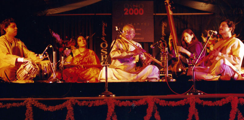 File:Hariprasad and Gayan 2000.jpg