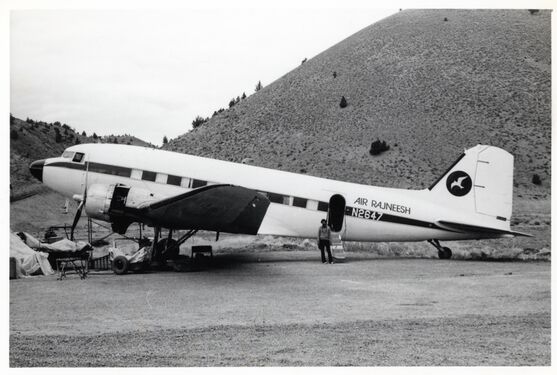 Douglas C-47 Skytrain (DC-3)