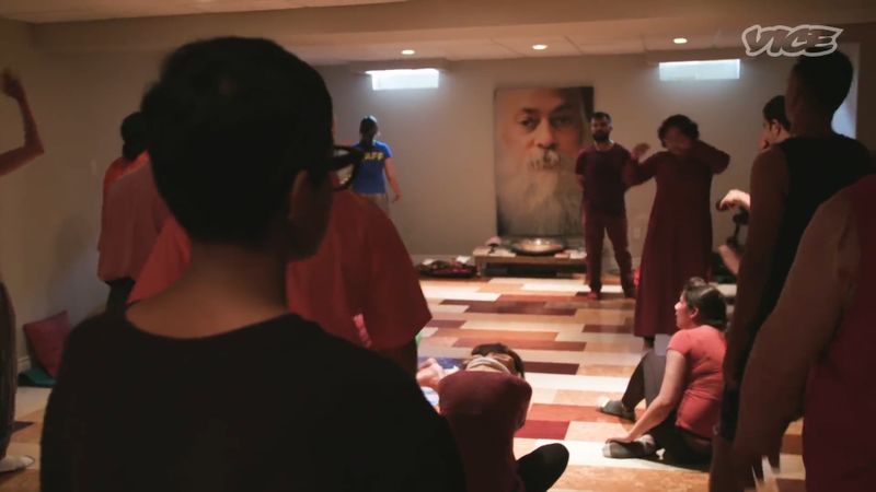 File:Vice - Osho after Wild Wild Country (2018) ; 00min 08sec.jpg
