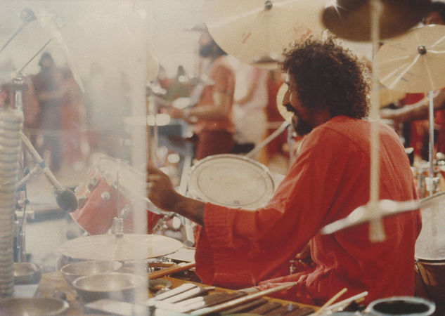 Rajneesh Mandir, Rajneeshpuram, 1984 : In the drums