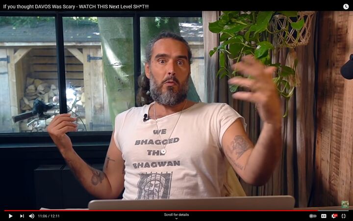 "We Bhagged the Bhagwan" t-shirt, 1985, made by anti-Rajneeshpuram Oregonians. (Here worn by Russell Brand in a 2021-07-19 video on YouTube TXnHT1aRD7k.)