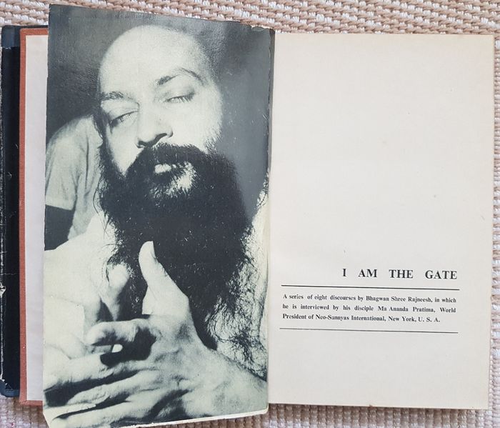 File:I Am the Gate (1972 H) - Osho photo.jpg