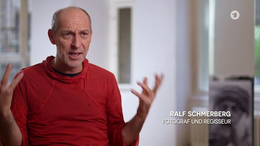 still 0h 39m 21s. Ex-Sannyasin Ralf Schmerberg about atmosphere in the Sannyas disco in Cologne